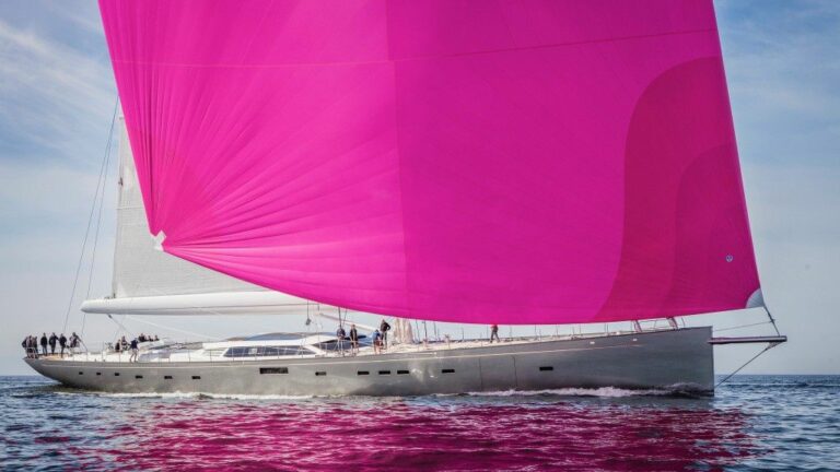 pink gin 4 yacht